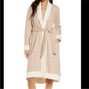 BRAND NEW UGG ROBE UGG - 🐆  DESIGN 🐆 💎💎 50% OFF NWT PRICE